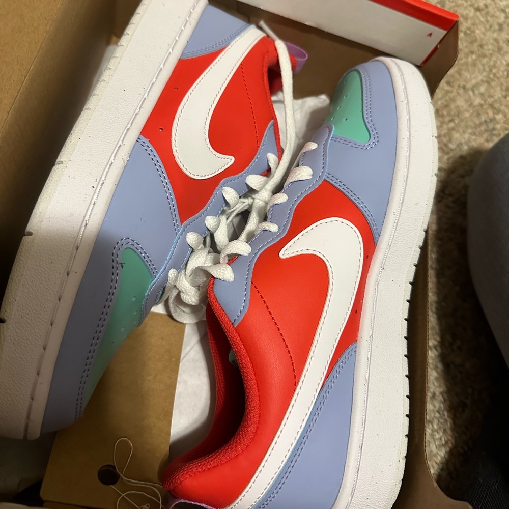 Nike court borough low recraft size 6 youth 8 women’s
